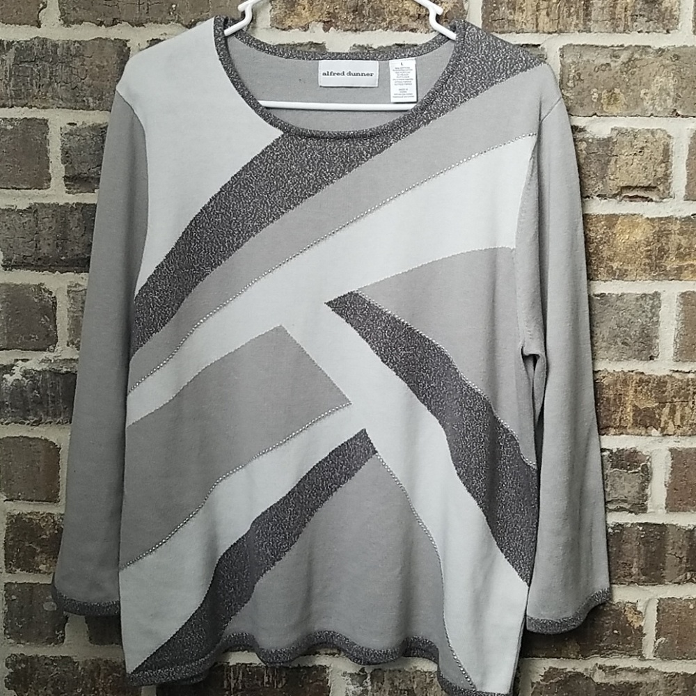 💥🎪❤Alfred Dunner Silver Sequined Pullover Top